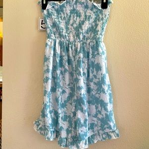 🌸3/$25🌸 Blue/ White strapless romper